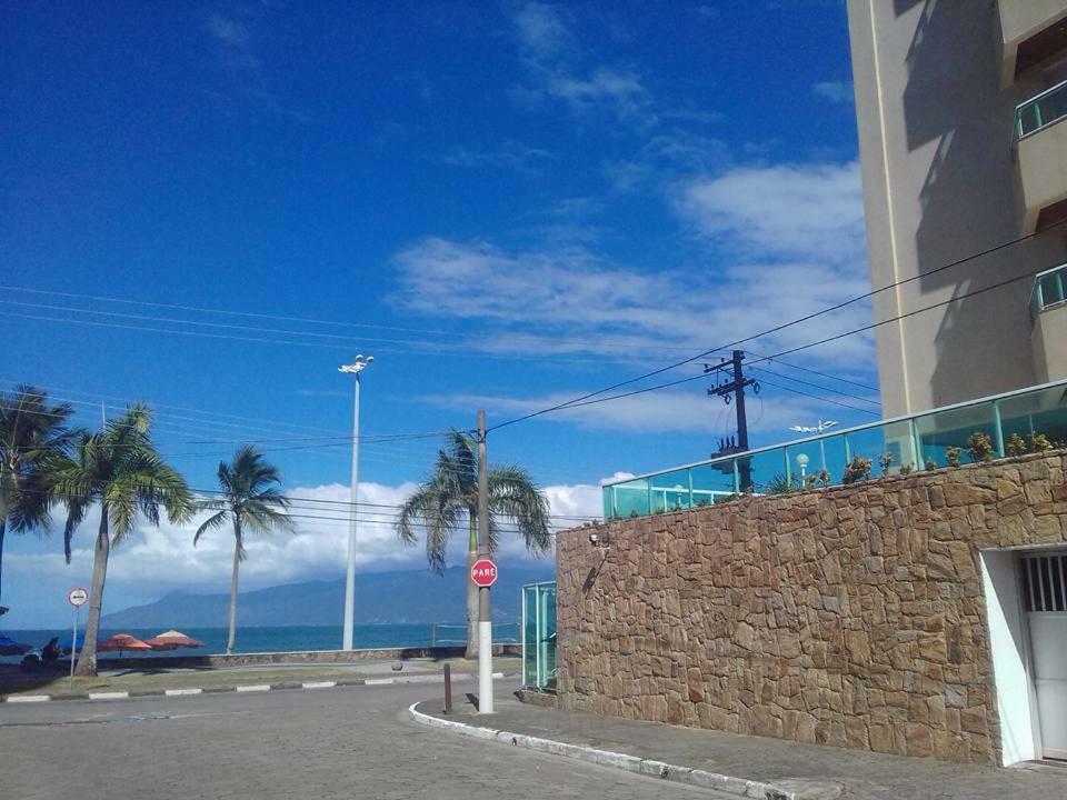 Ap Na Avenida Da Praia Caraguatatuba Kültér fotó